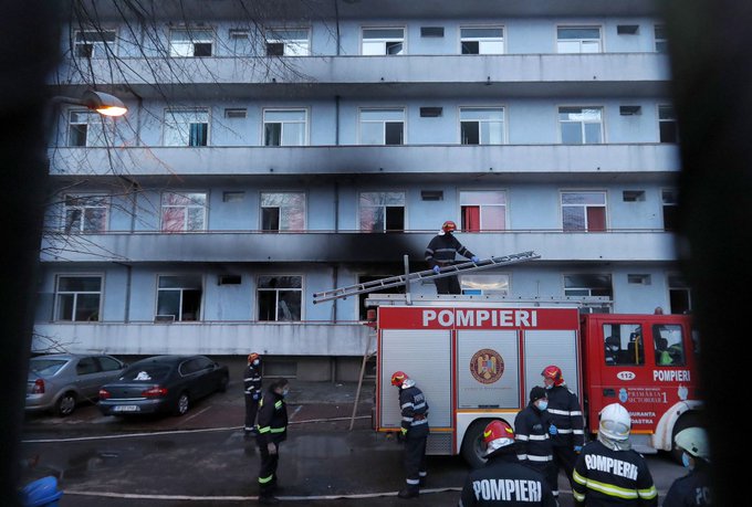 Incendio en un hospital de Rumania deja al menos 7 muertos