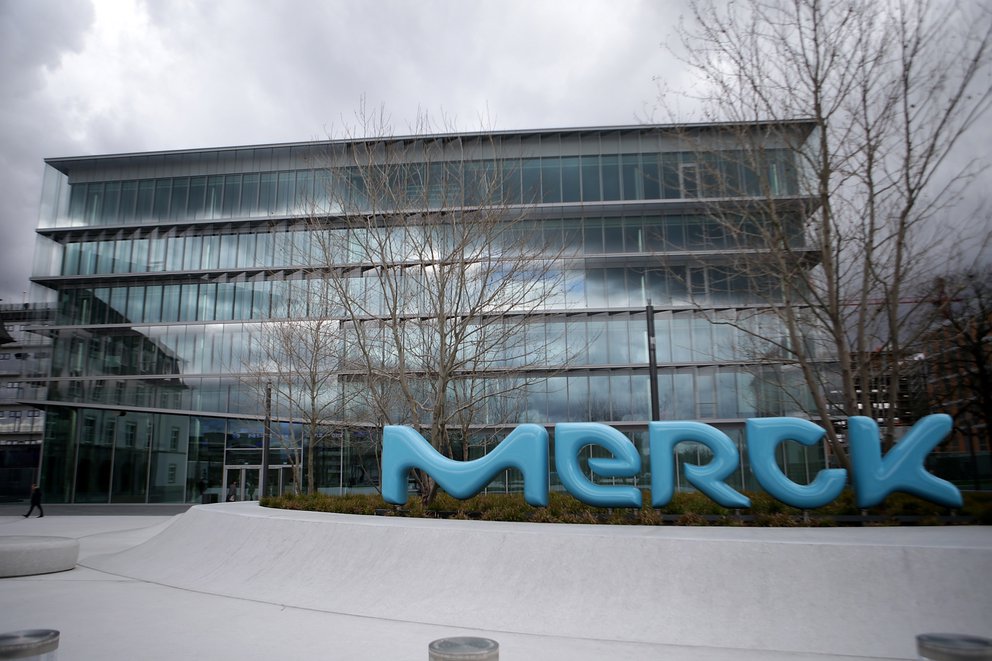 Merck anunció que su píldora anticovid redujo a la mitad las muertes y hospitalizaciones Merck anunció que su píldora anticovid redujo a la mitad las muertes y hospitalizaciones