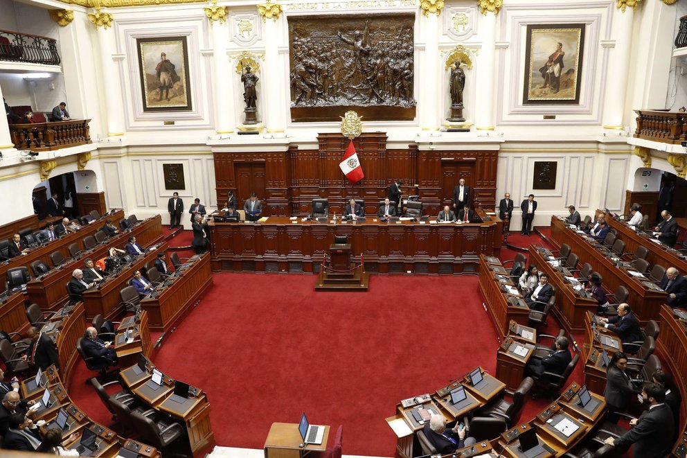 El Congreso de Perú ratificó una ley que limita las facultades del presidente El Congreso de Perú ratificó una ley que limita las facultades del presidente