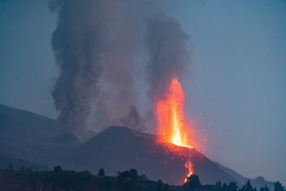 Un terremoto de magnitud 4,9 sacudió isla «La Palma», el mayor desde la erupción del volcán