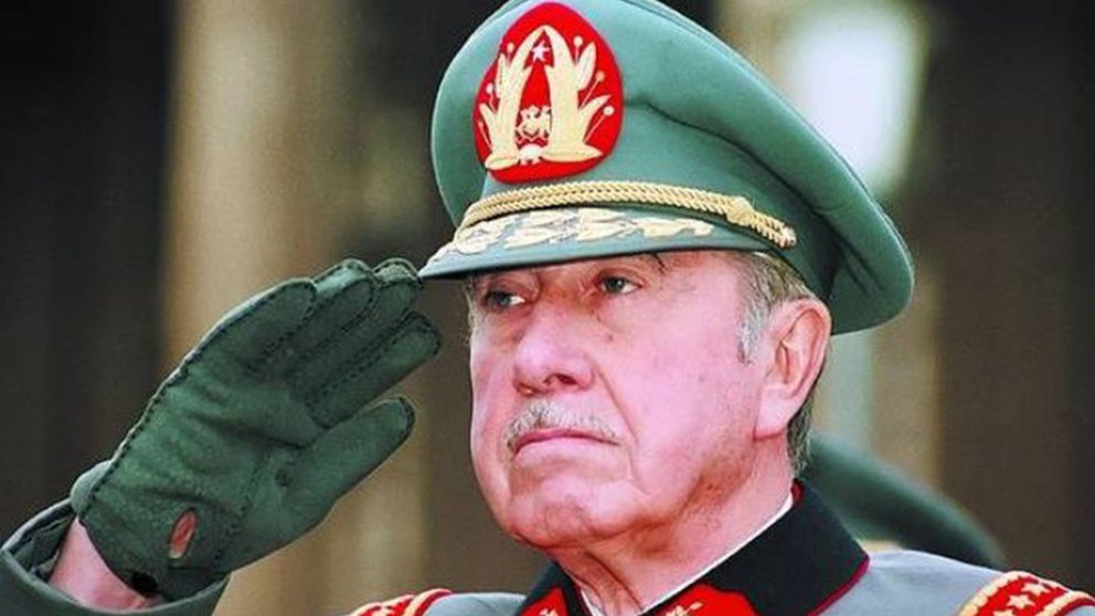 La localidad chilena de Villa Alemana retiró condición de «ciudadano ilustre» al dictador Augusto Pinochet