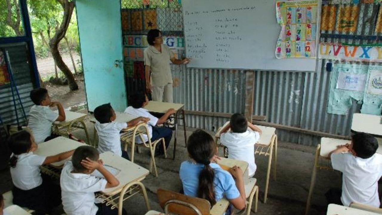 Director de educación ASJ: Yani y «Papi» reiteran compromiso con educación de calidad