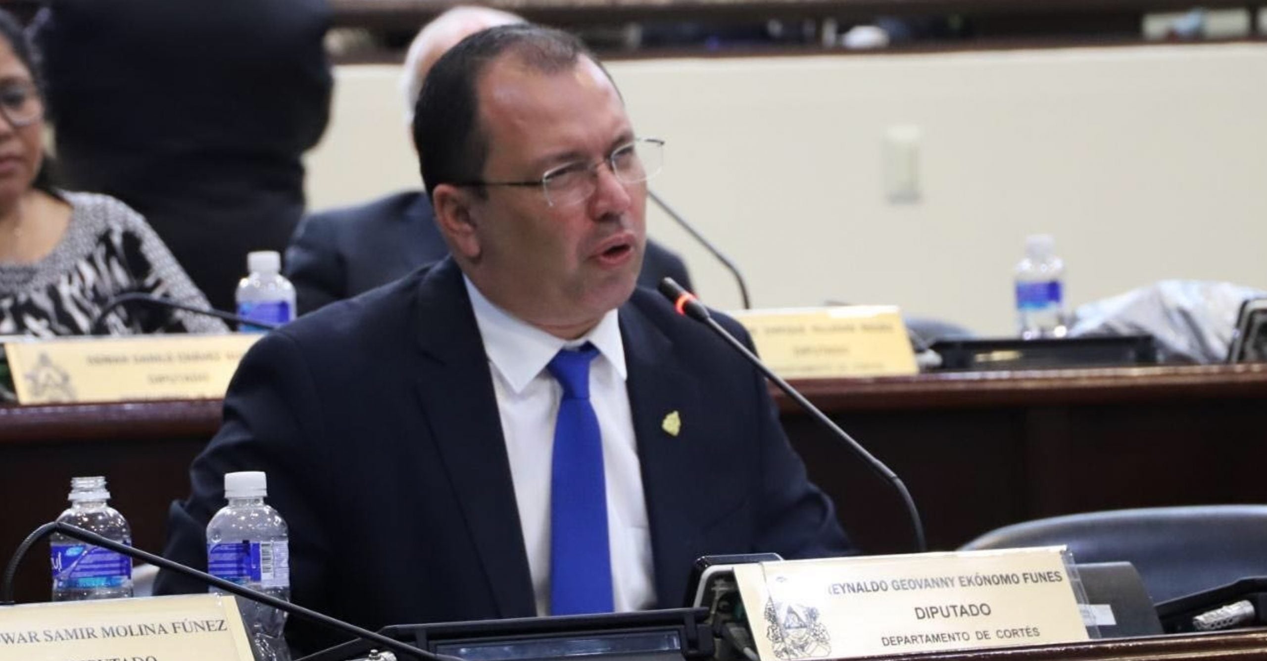 Diputado Reynaldo Ekónomo presenta fianza  de dos millones de lempiras para defenderse en libertad