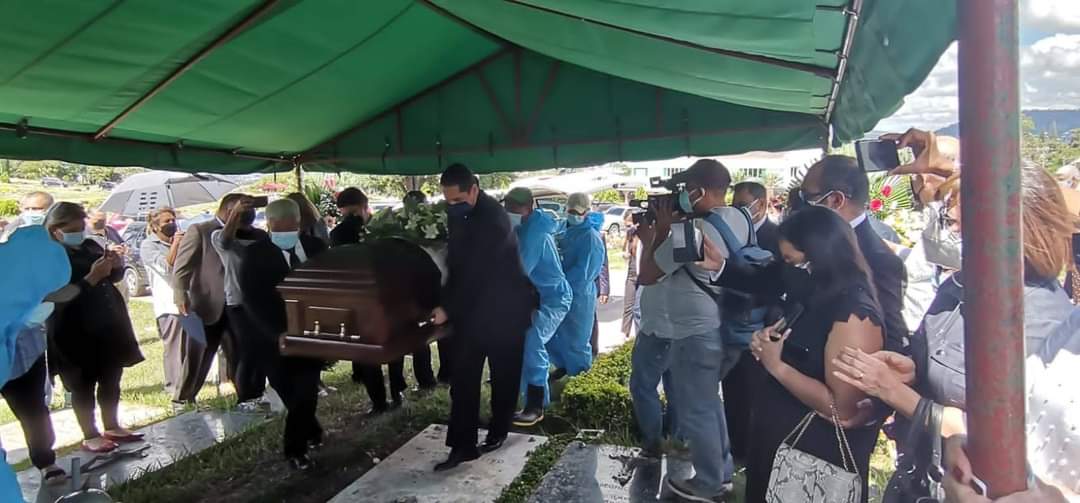 Dan el último adiós a exprimera dama Nora de Melgar