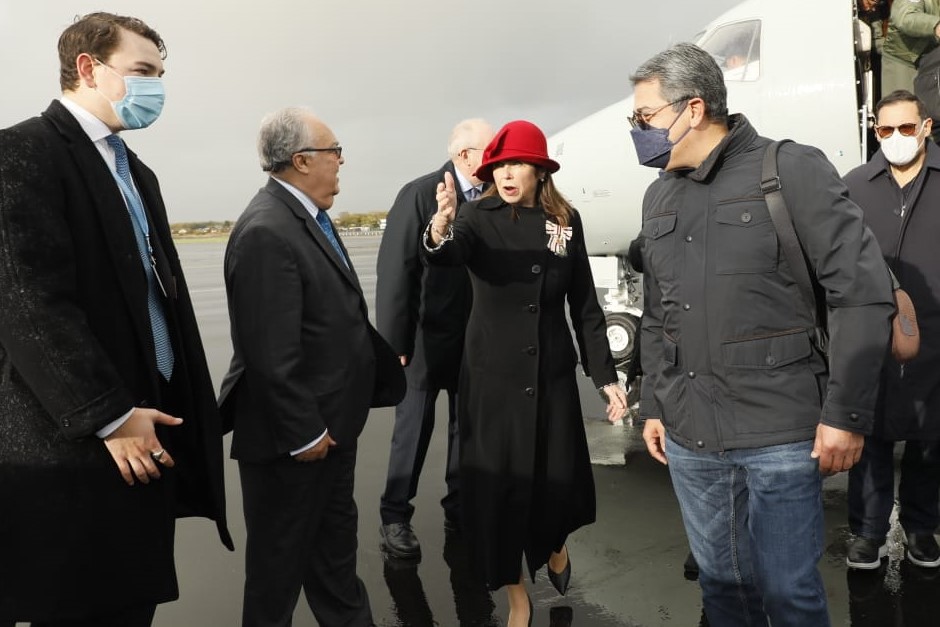 Presidente Hernández llega a Glasgow para exponer en COP26 el Plan de Reconstrucción Nacional