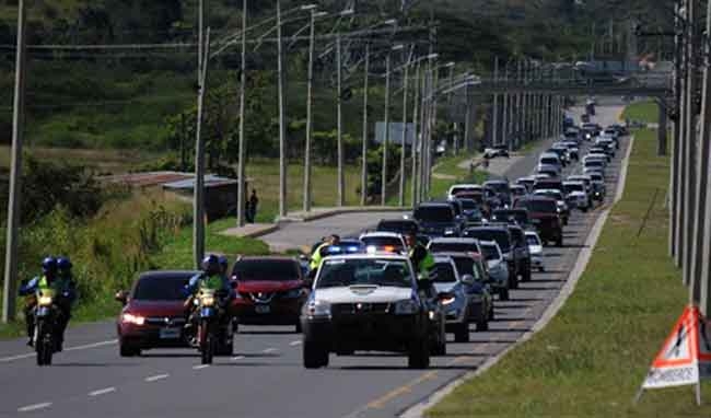 Inicia retorno de veraneantes tras largo asueto Inicia retorno de veraneantes tras largo asueto
