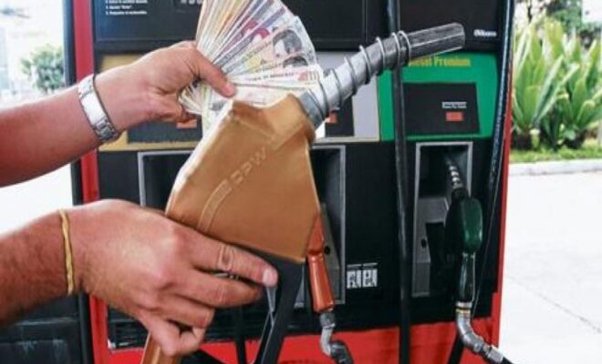 Rebajas en el precio de los combustibles para la próxima semana