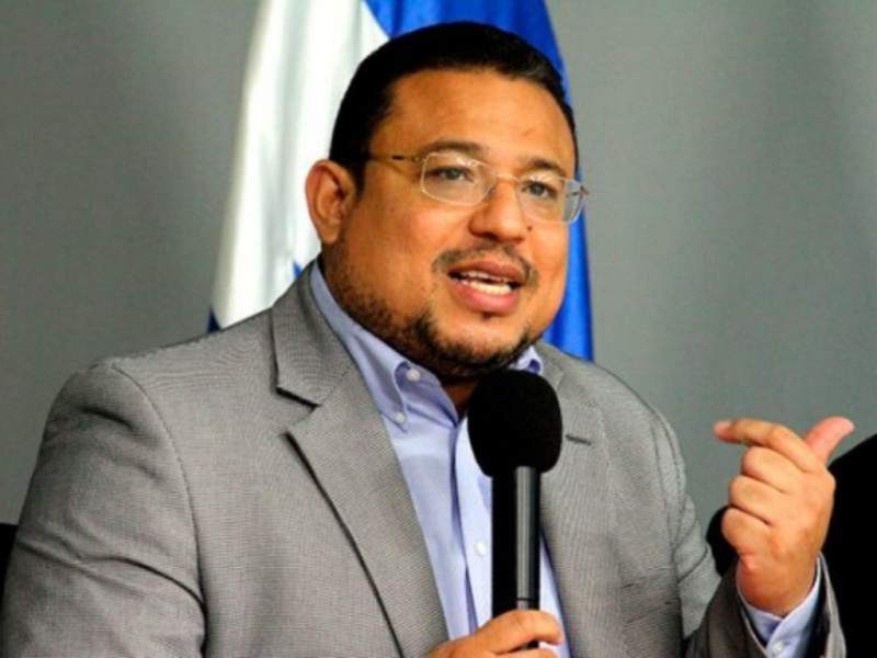 Fonac: Inadmisible ir a las urnas con dos identidades Fonac: Inadmisible ir a las urnas con dos identidades