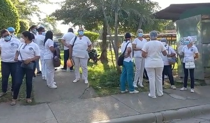 Personal de salud del hospital Aníbal Murillo protesta por falta de pago Personal de salud del hospital Aníbal Murillo protesta por falta de pago