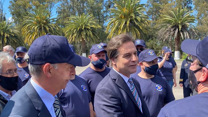 Uruguay autorizó a dejar de utilizar tapabocas en las calles y espacios abiertos