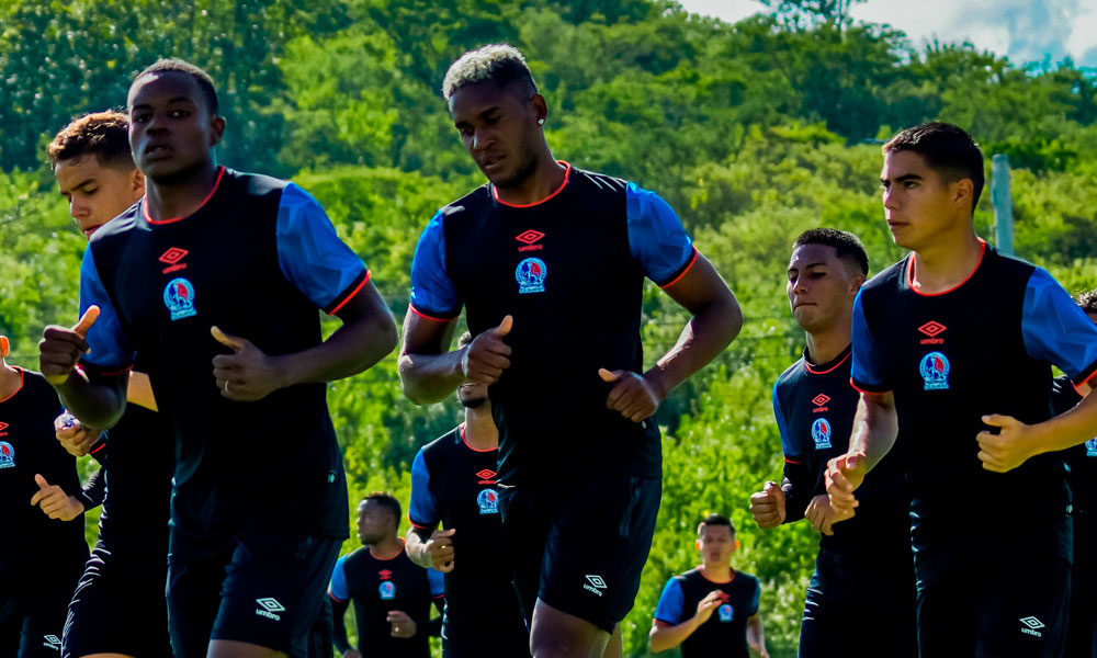 Olimpia sanciona a su plantel con 40% de salario por descalificación del torneo Concacaf Olimpia sanciona a su plantel con 40% de salario por descalificación del torneo Concacaf