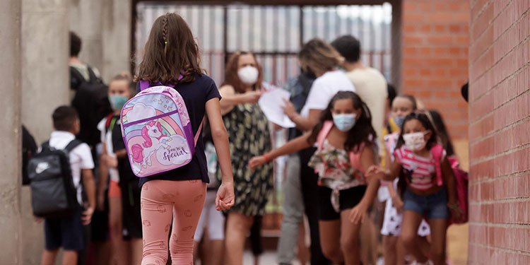 La OMS insta a mantener abiertas las escuelas en Europa pese a subida en contagios La OMS insta a mantener abiertas las escuelas en Europa pese a subida en contagios