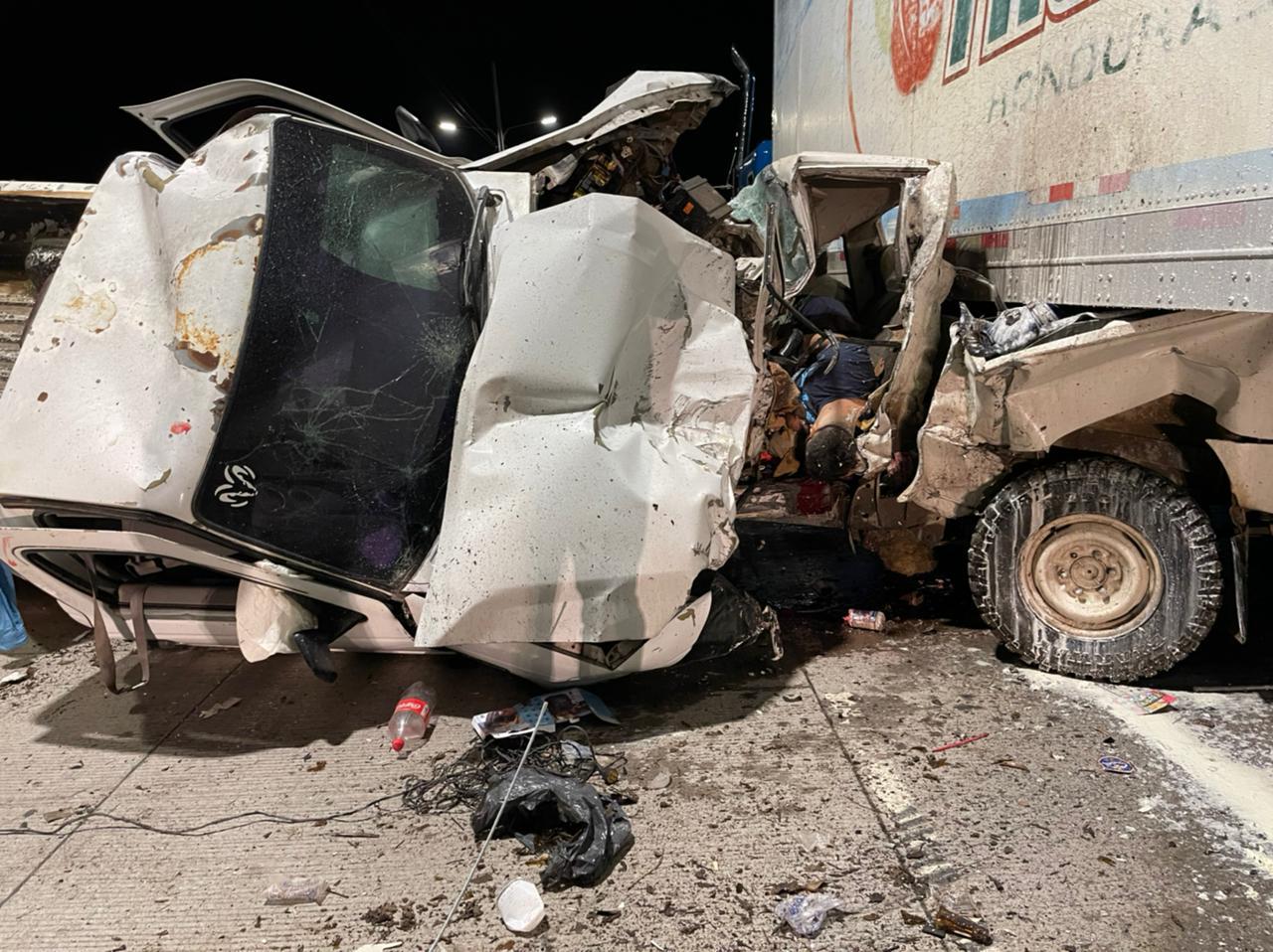Dos muertos y un herido deja aparatoso accidente en Comayagua Dos muertos y un herido deja aparatoso accidente en Comayagua