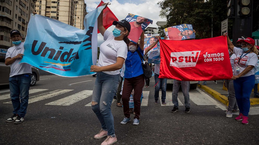 El chavismo y la oposición cerraron sus campañas de cara a elecciones del próximo domingo El chavismo y la oposición cerraron sus campañas de cara a elecciones del próximo domingo