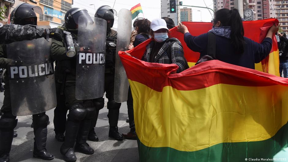 España exigió a Cuba que devuelva las credenciales de periodistas retenidas España exigió a Cuba que devuelva las credenciales de periodistas retenidas