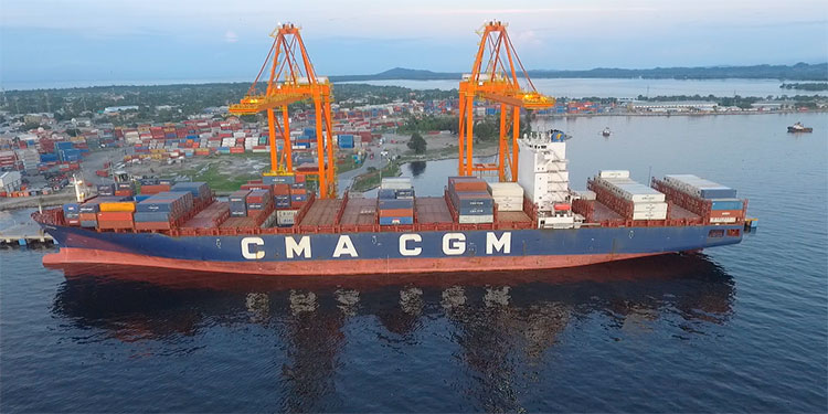 Puerto Cortés recibe al buque más grande que ha atracado en Honduras