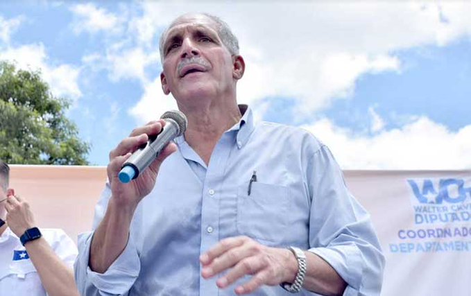 Papi a la Orden: «Mi gobierno Dios mediante será diferente, vamos a trabajar para sacar adelante a Honduras» Papi a la Orden: «Mi gobierno Dios mediante será diferente, vamos a trabajar para sacar adelante a Honduras»