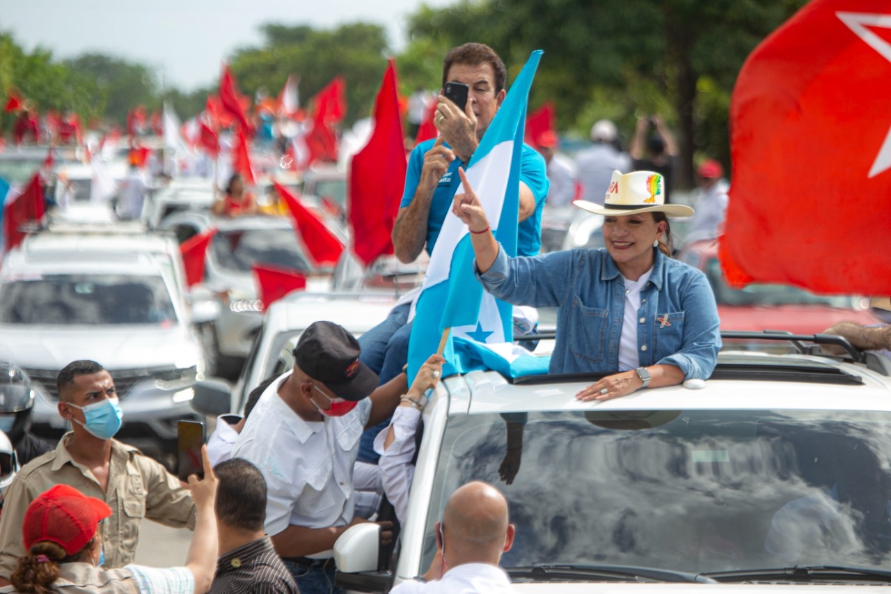 La Alianza de Oposición encabezada por Xiomara Castro desarrolla caravana en Nacaome,  Valle