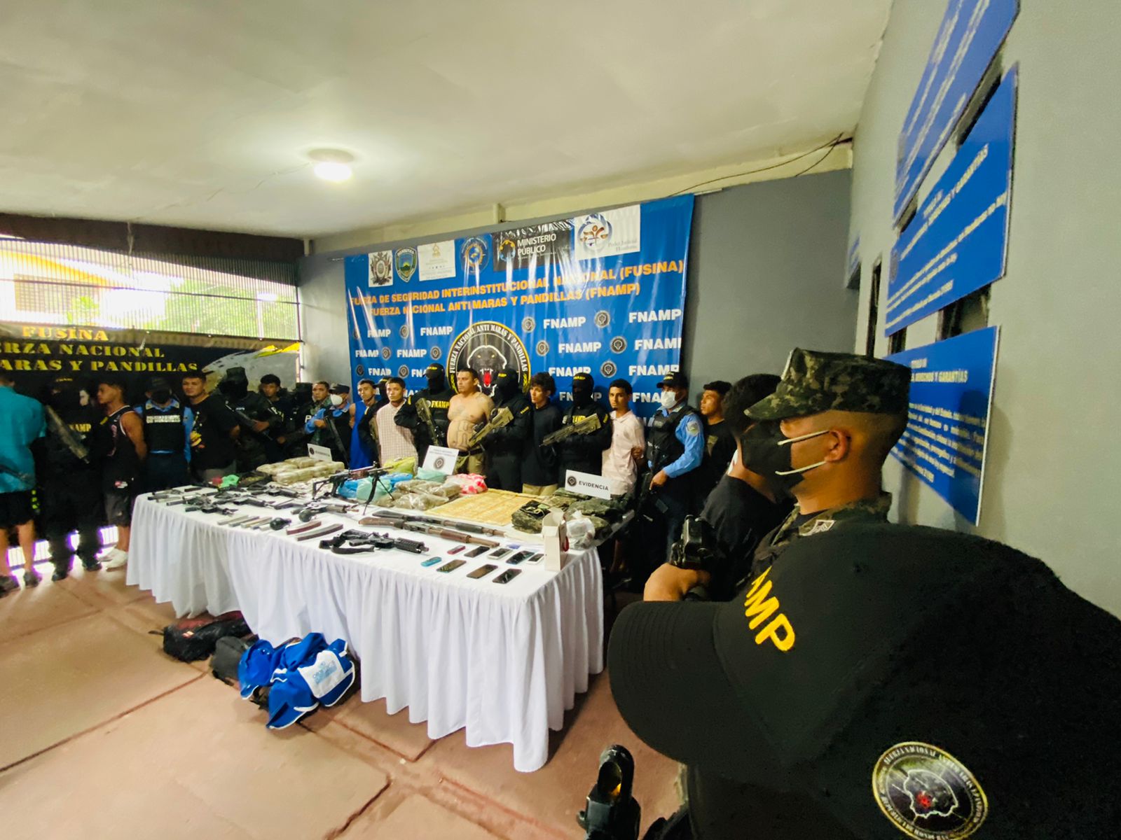 Detienen a 14 pandilleros implicados en muerte de dos miembros de la FNAMP