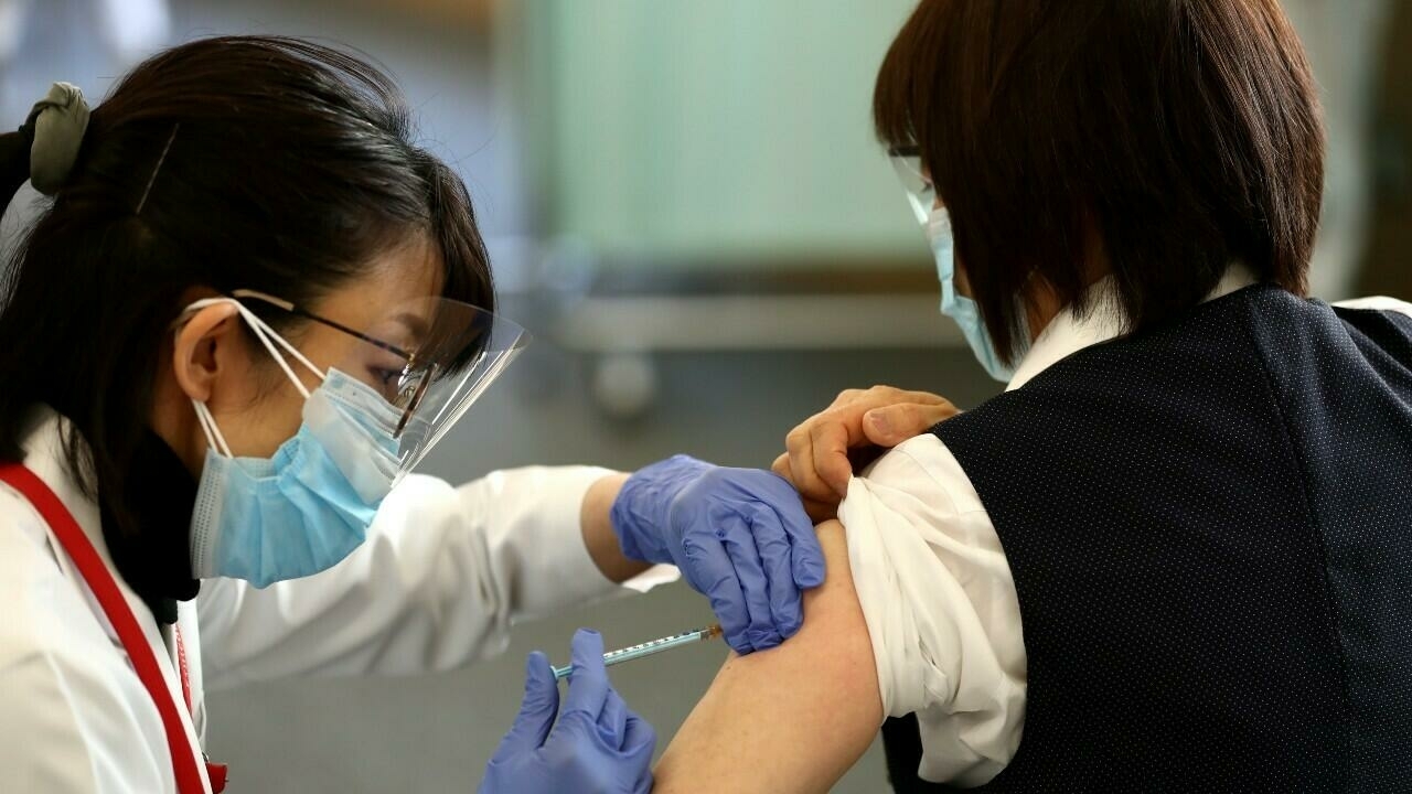 Japón aprueba uso de la tercera dosis de vacuna Pfizer contra el coronavirus