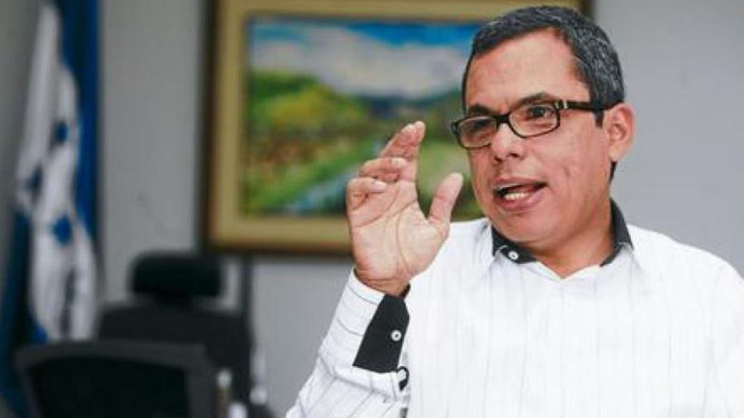 Economista Julio Raudales: Reestructurar el sector público permitirá tener presupuesto para la inversión