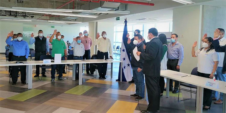 Empresarios y obreros deberán nombrar representantes para negociación del salario mínimo Empresarios y obreros deberán nombrar representantes para negociación del salario mínimo