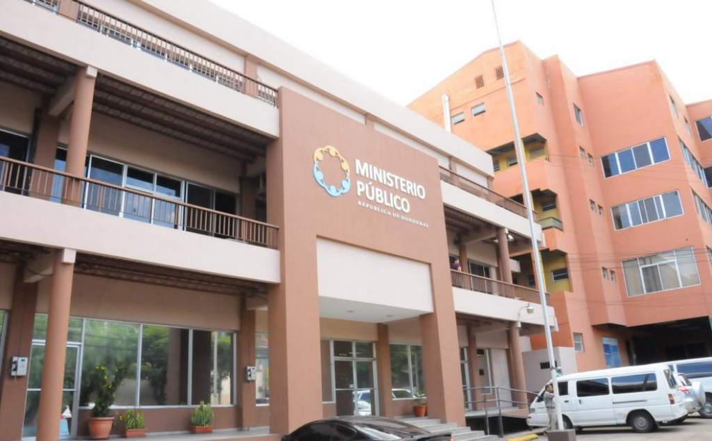 Más de 400 fiscales atenderán denuncias durante el proceso electoral Más de 400 fiscales atenderán denuncias durante el proceso electoral