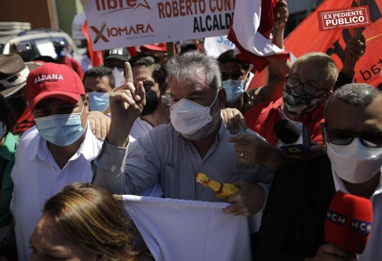 Roberto Contreras anuncia huelga de hambre y demanda contra el CNE por no inscribir su candidatura