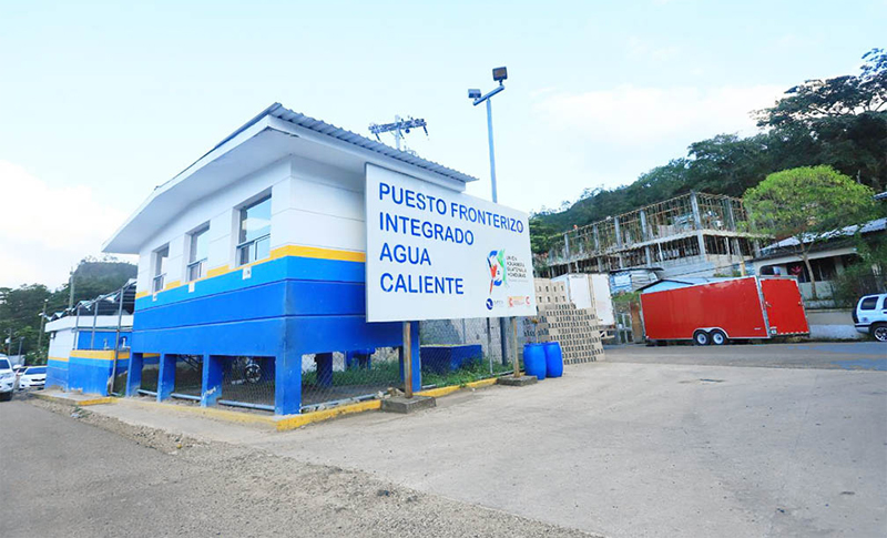 Punto fronterizo de Agua Caliente continua temporalmente cerrado Punto fronterizo de Agua Caliente continua temporalmente cerrado
