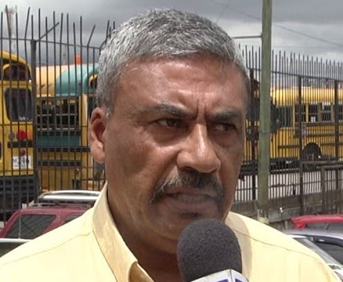 Víctor Cubas Dejar fuera a Roberto Contreras fue una patraña de Mel Zelaya Víctor Cubas Dejar fuera a Roberto Contreras fue una patraña de Mel Zelaya