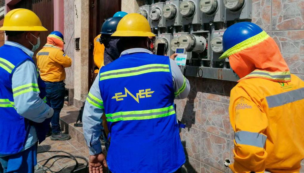 ENEE recupera L.18 millones por hurto de energía en San Pedro Sula ENEE recupera L.18 millones por hurto de energía en San Pedro Sula