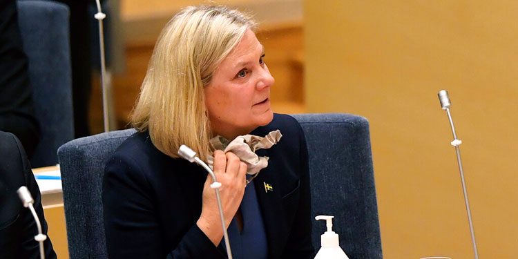 El parlamento de Suecia nombra a su primer ministro mujer