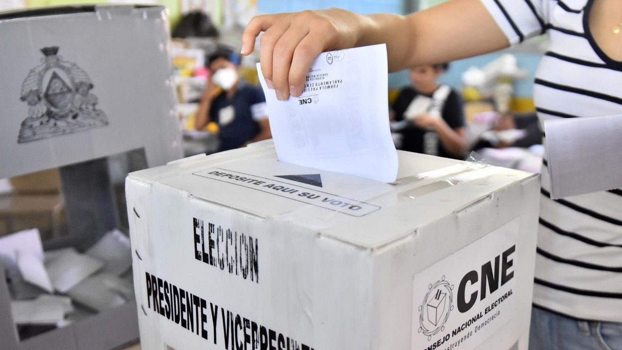 Viceministra de Finanzas: Los L.1,900 millones ya están disponibles en el CNE para el proceso electoral general