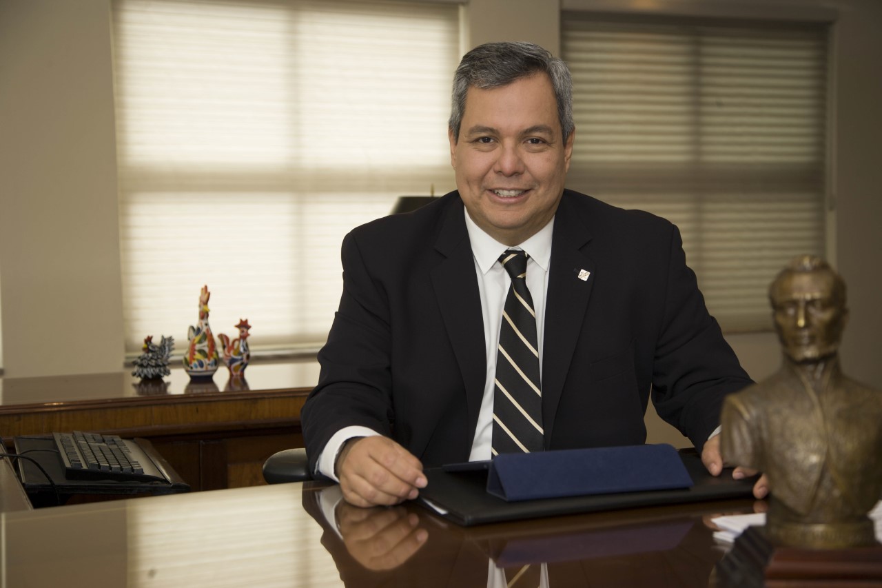 Presidente ejecutivo del BCIE visita a República Dominicana