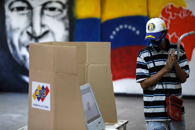 Chavismo triunfa en 20 de las 23 gobernaciones en disputa en elecciones regionales en Venezuela