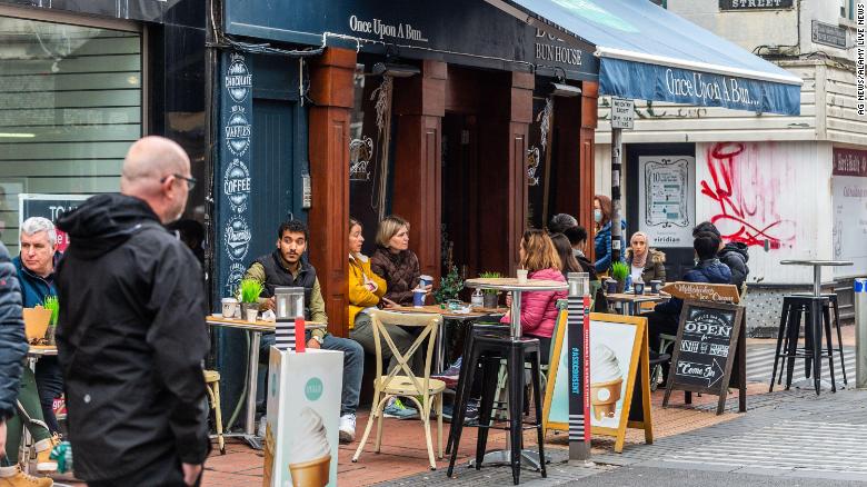 Irlanda introduce nuevas restricciones por el covid-19