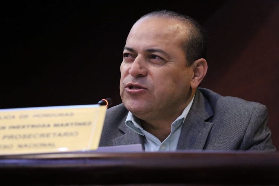 Renan Inestroza: “Estoy a 37 votos para poder entrar y ser diputado electo” Renan Inestroza: “Estoy a 37 votos para poder entrar y ser diputado electo”