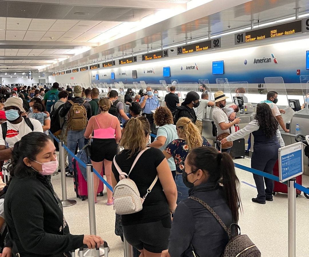 Más de 7 mil vuelos cancelados en el mundo durante fin de semana por avance de Ómicron Más de 7 mil vuelos cancelados en el mundo durante fin de semana por avance de Ómicron