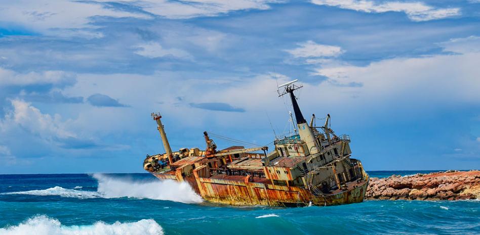 Diez muertos y 29 desaparecidos en el naufragio de un barco en Malasia Diez muertos y 29 desaparecidos en el naufragio de un barco en Malasia