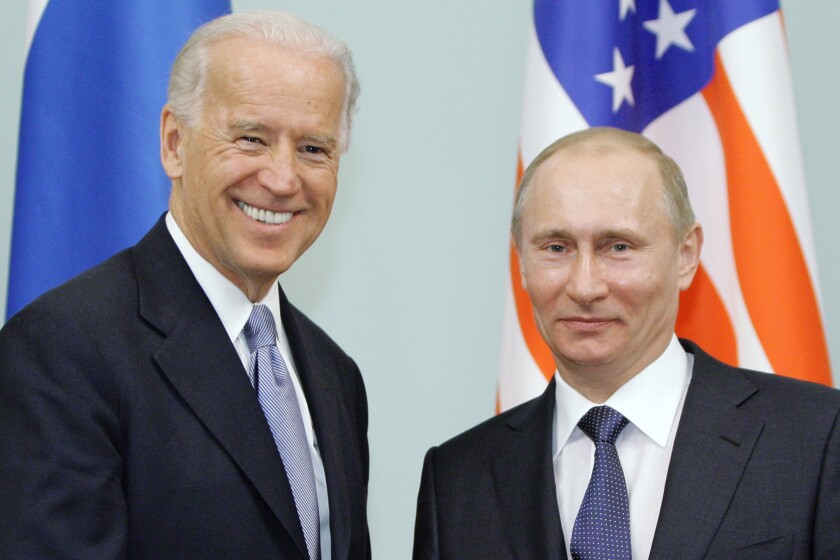 Presidente de Ucrania califica de «Positivas» las discusiones entre Biden y Putin