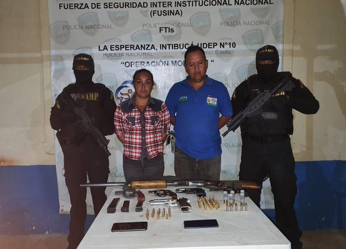 Desarticulan peligrosa banda delictiva de “Enelidio Reyes” dedicados a cometer ilícitos generadores de violencia en Intibucá Desarticulan peligrosa banda delictiva de “Enelidio Reyes” dedicados a cometer ilícitos generadores de violencia en Intibucá