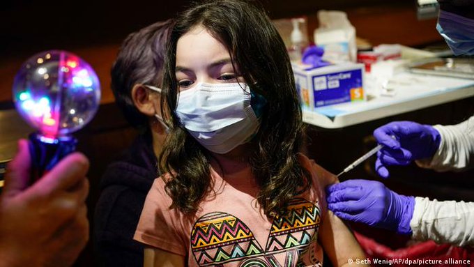 OMS llama a proteger a los niños, ahora los más afectados por la pandemia