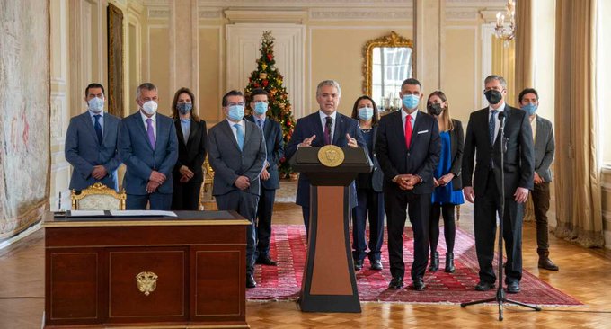 Colombia firma acuerdo para producir vacunas anticovid en el país Colombia firma acuerdo para producir vacunas anticovid en el país