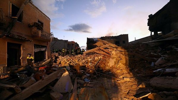 Colapso de un edificio en Italia deja al menos dos muertos Colapso de un edificio en Italia deja al menos dos muertos