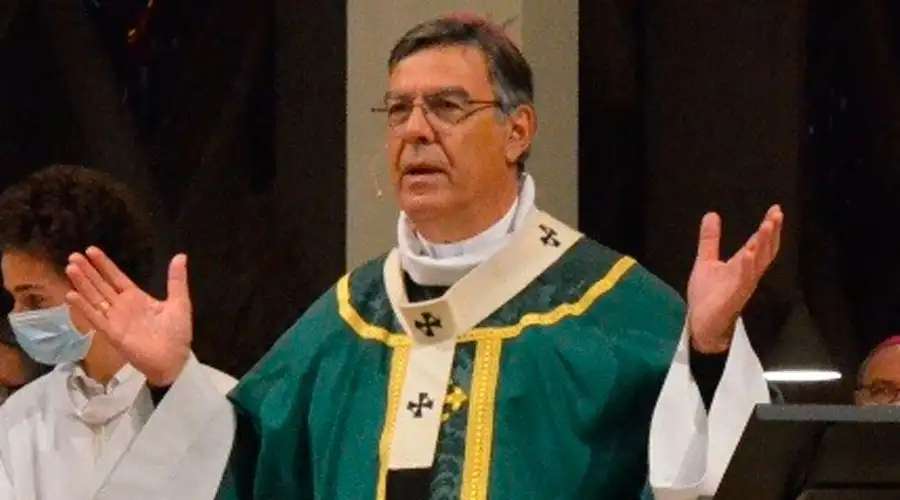 El Papa acepta la dimisión del arzobispo de París supuestamente implicado en una «relación íntima» con una mujer El Papa acepta la dimisión del arzobispo de París supuestamente implicado en una «relación íntima» con una mujer