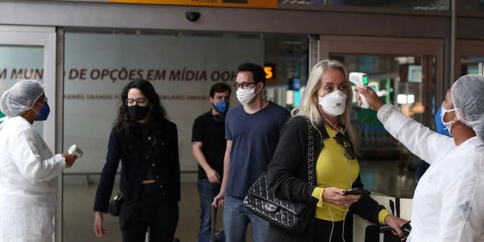 Brasil comenzó a exigir el pasaporte de vacunación contra el COVID-19 en los aeropuertos Brasil comenzó a exigir el pasaporte de vacunación contra el COVID-19 en los aeropuertos