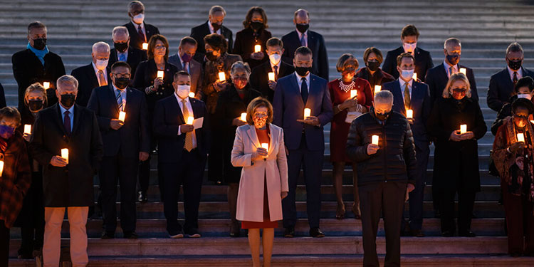 Estados Unidos rebasa las 800,000 muertes por Covid-19 Estados Unidos rebasa las 800,000 muertes por Covid-19