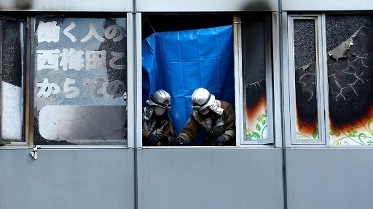 Muere sospechoso de causar incendio mortal en clínica psiquiátrica de Japón Muere sospechoso de causar incendio mortal en clínica psiquiátrica de Japón