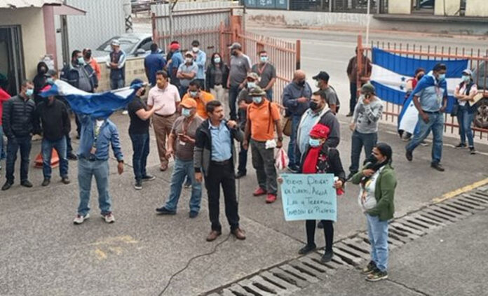 Continúan Las protestas de los empleados de Hondutel