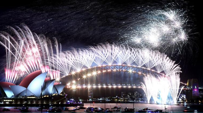 Así recibe el mundo la llegada del 2022, en pleno repunte de la pandemia